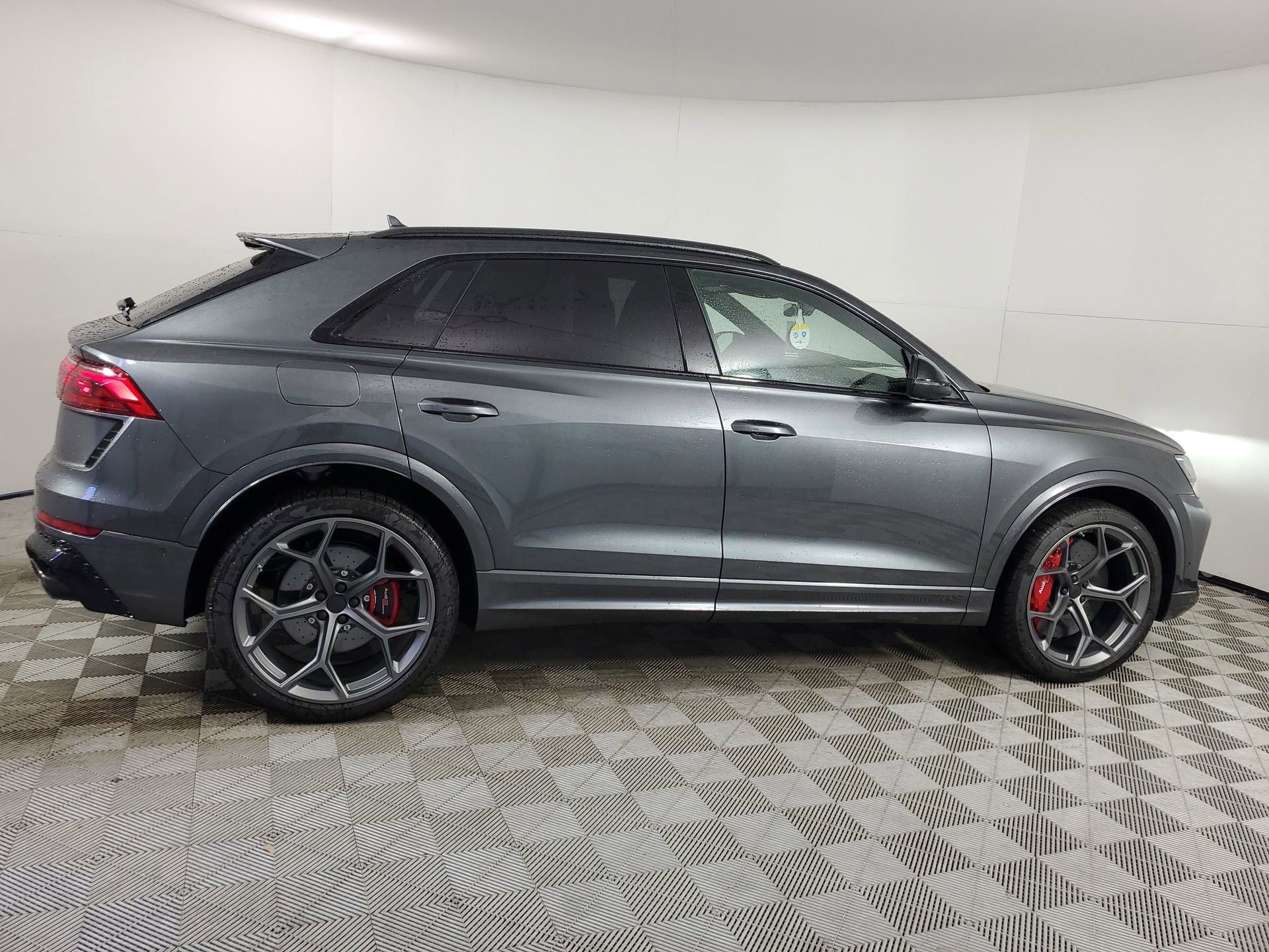 New 2026 Audi RS Q8 performance image 12