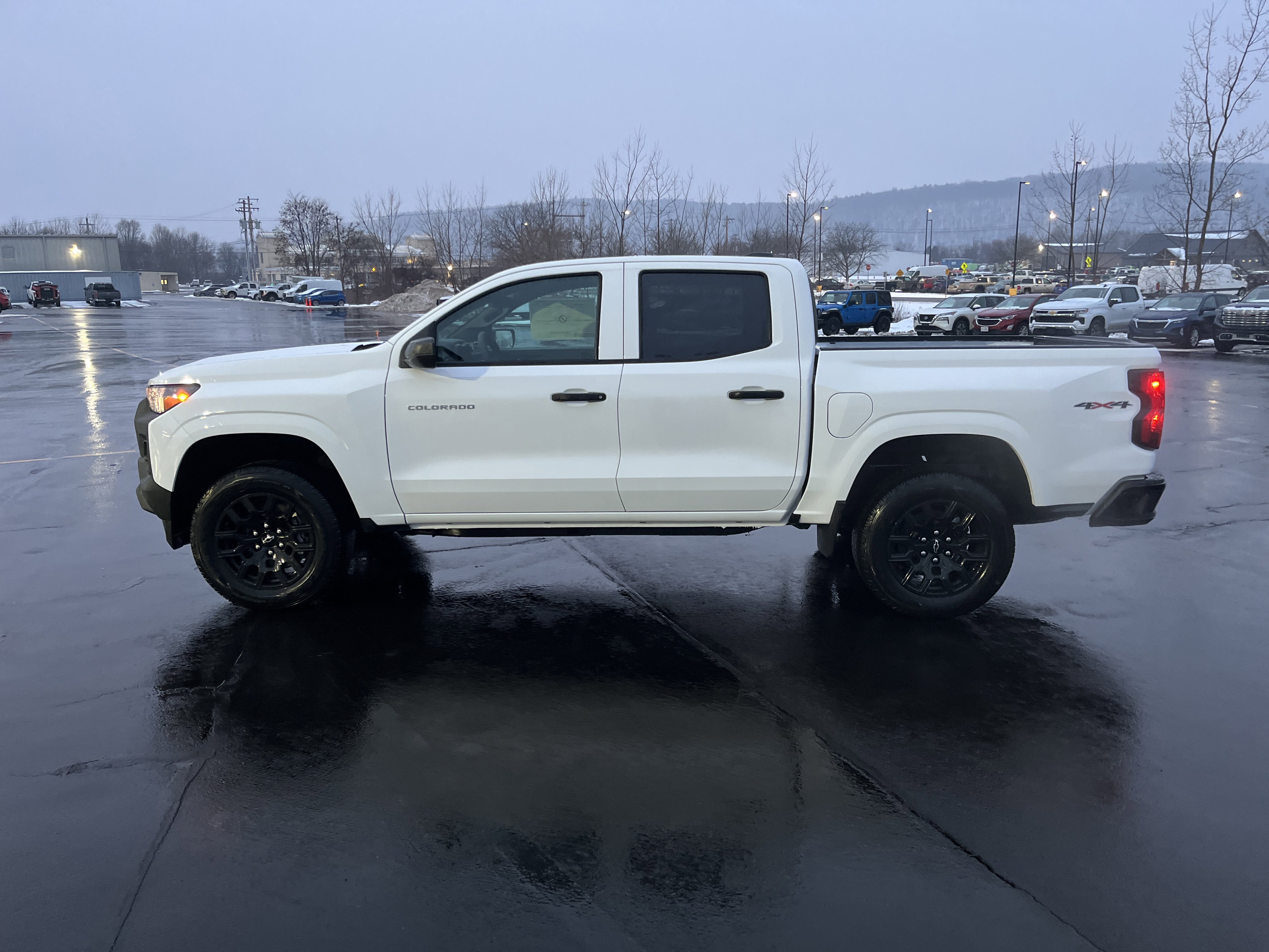 New 2026 Chevrolet Colorado W/T image 28