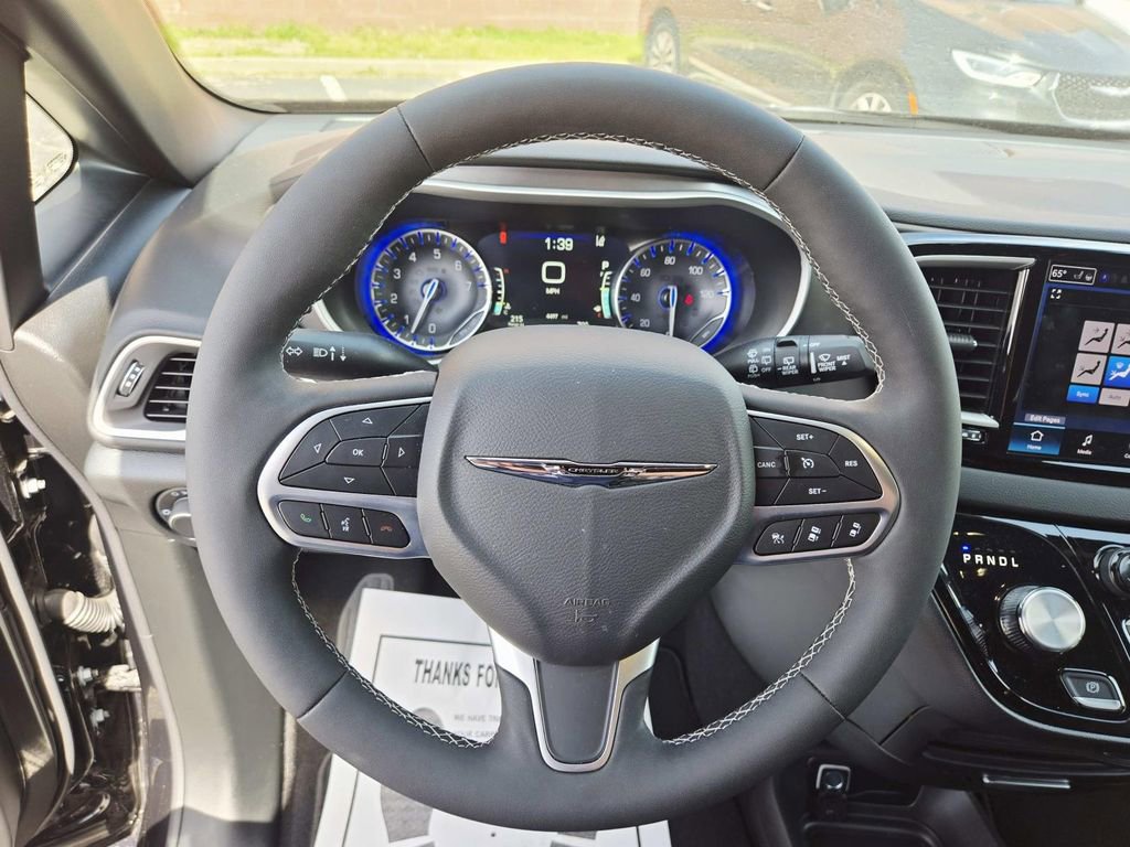 Used 2026 Chrysler Voyager LX image 20