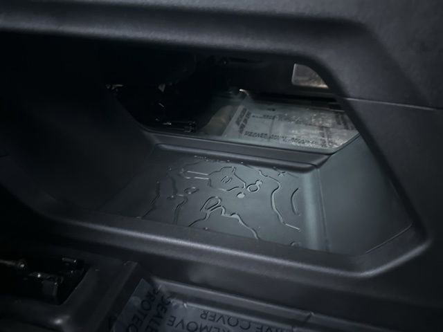 Used 2024 GMC Hummer EV 2X w/ LPO, Illumination Package image 40