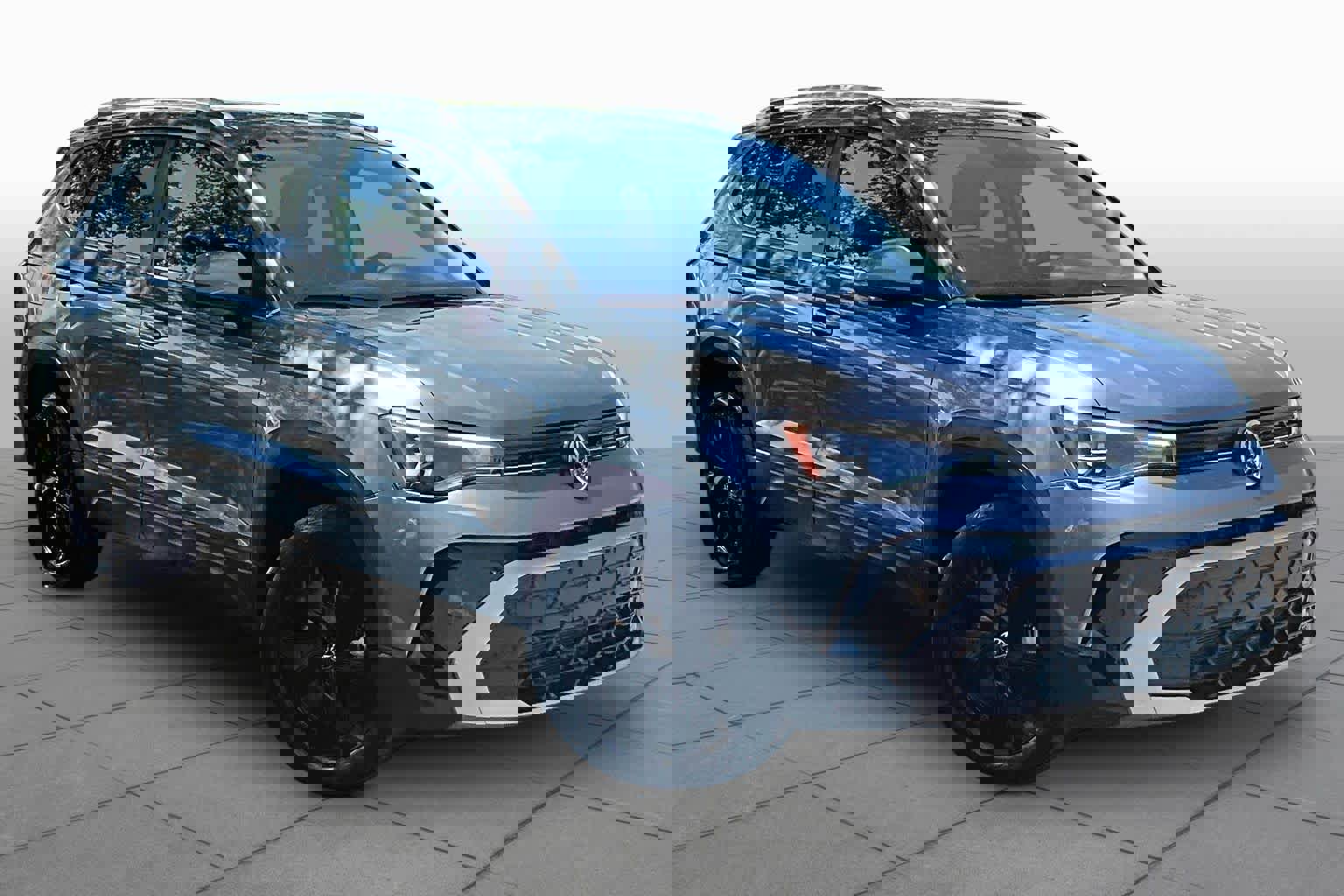 Used 2025 Volkswagen Taos SE w/ Black Wheel Package FWD image 3