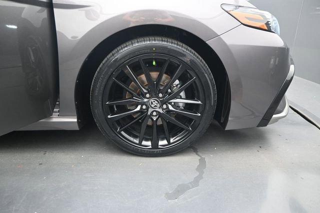 Used 2024 Toyota Camry XSE FWD image 18