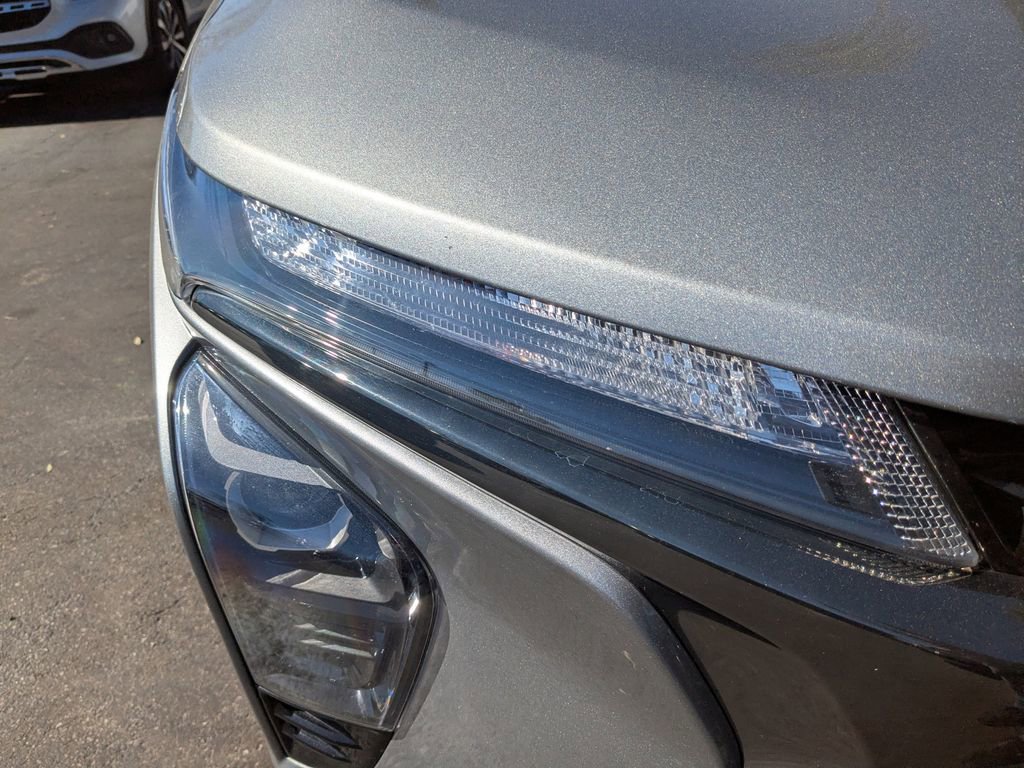 Used 2024 Chevrolet Trax RS w/ Driver Confidence Package image 20