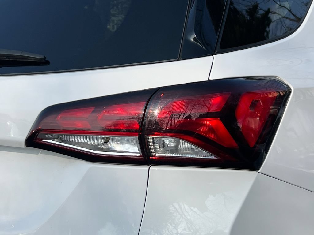 Used 2024 Chevrolet Equinox LT AWD/4WD image 6