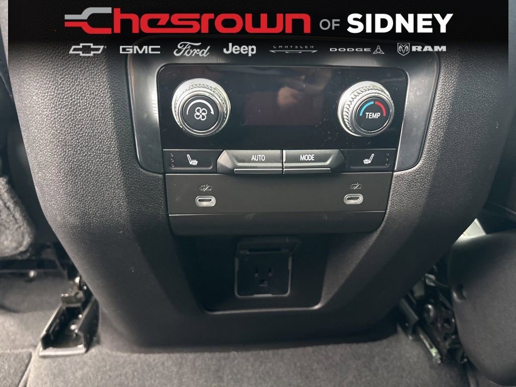 Used 2023 GMC Yukon SLT w/ SLT Luxury Package AWD/4WD image 31