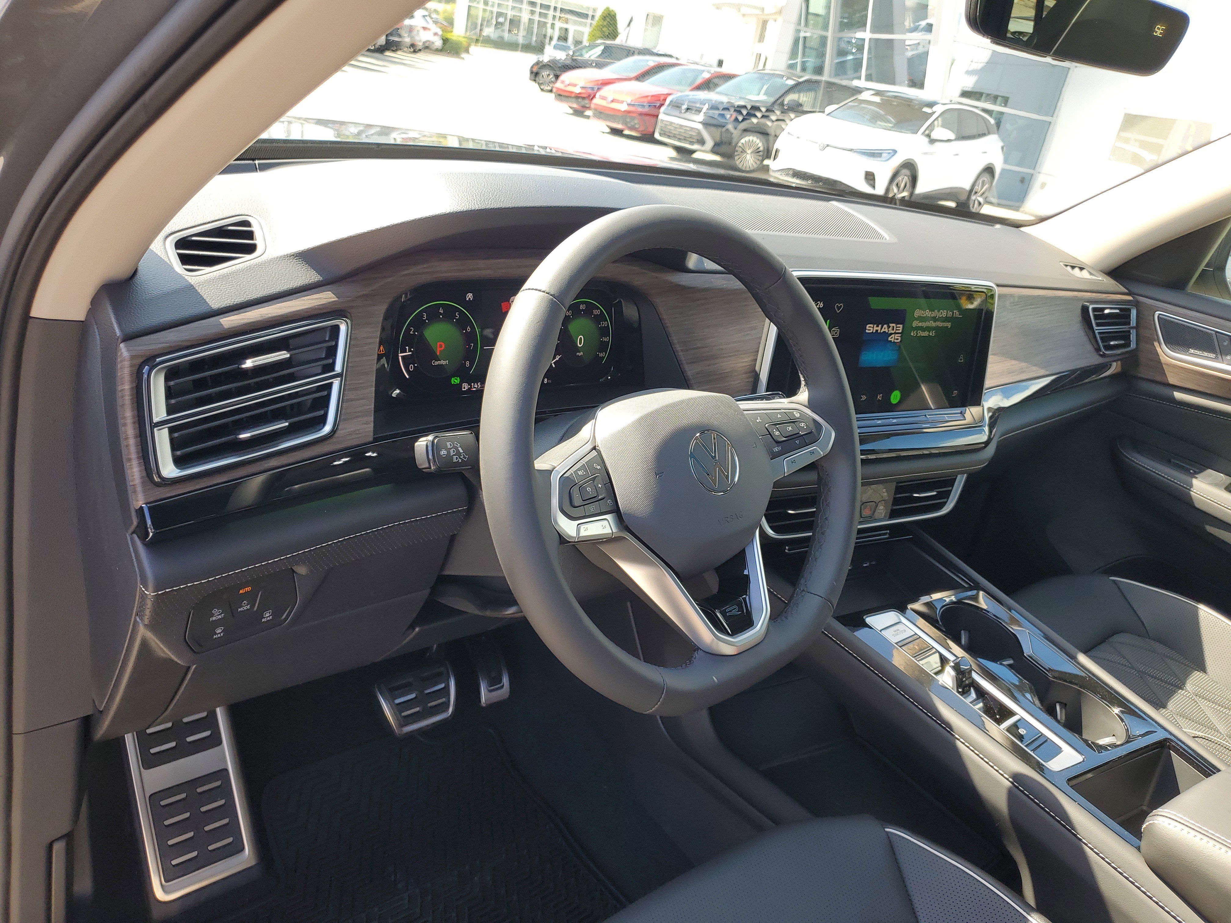 New 2025 Volkswagen Atlas SEL Premium R-Line image 20