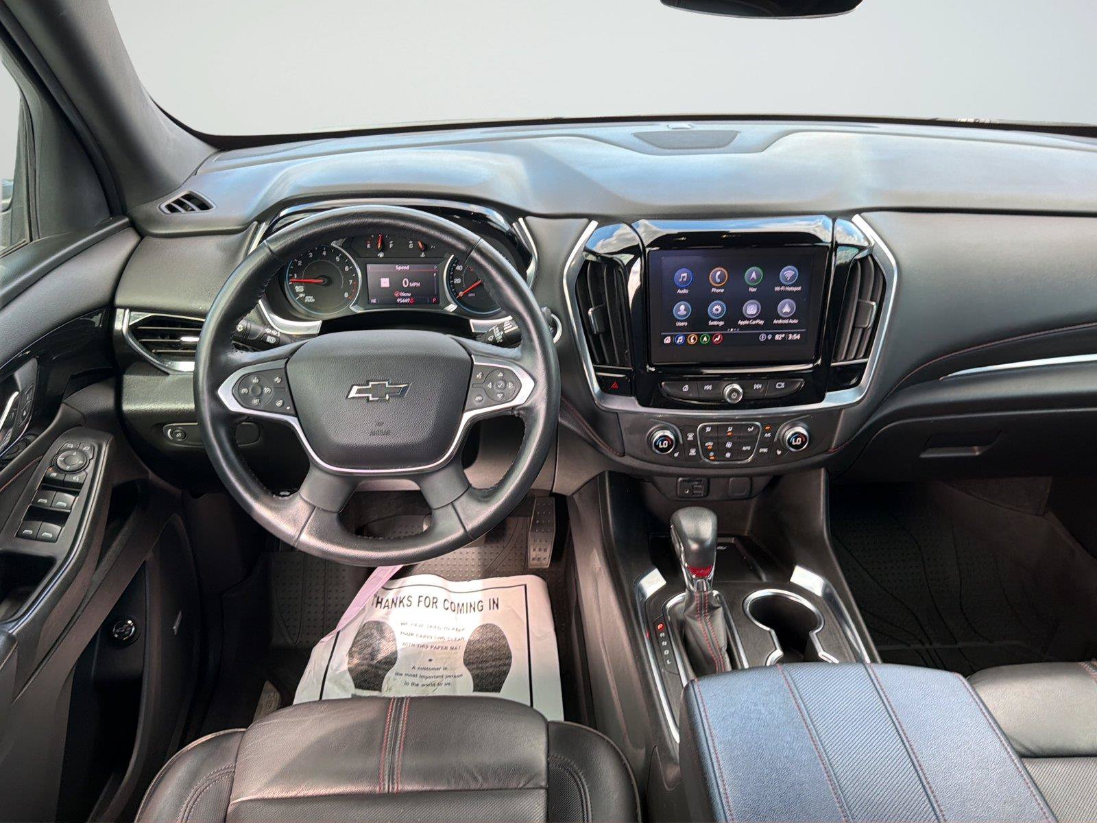 Used 2022 Chevrolet Traverse RS FWD image 9