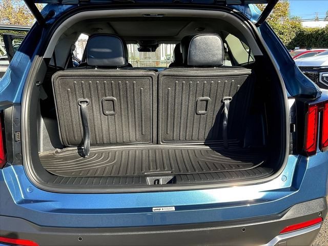 Used 2025 Kia Sorento EX w/ EX Panoramic Sunroof Package FWD image 38
