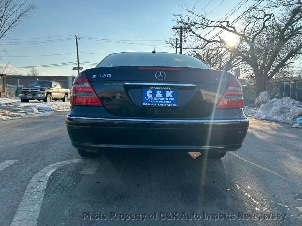 Used 2006 Mercedes-Benz E 320 CDI Sedan image 12