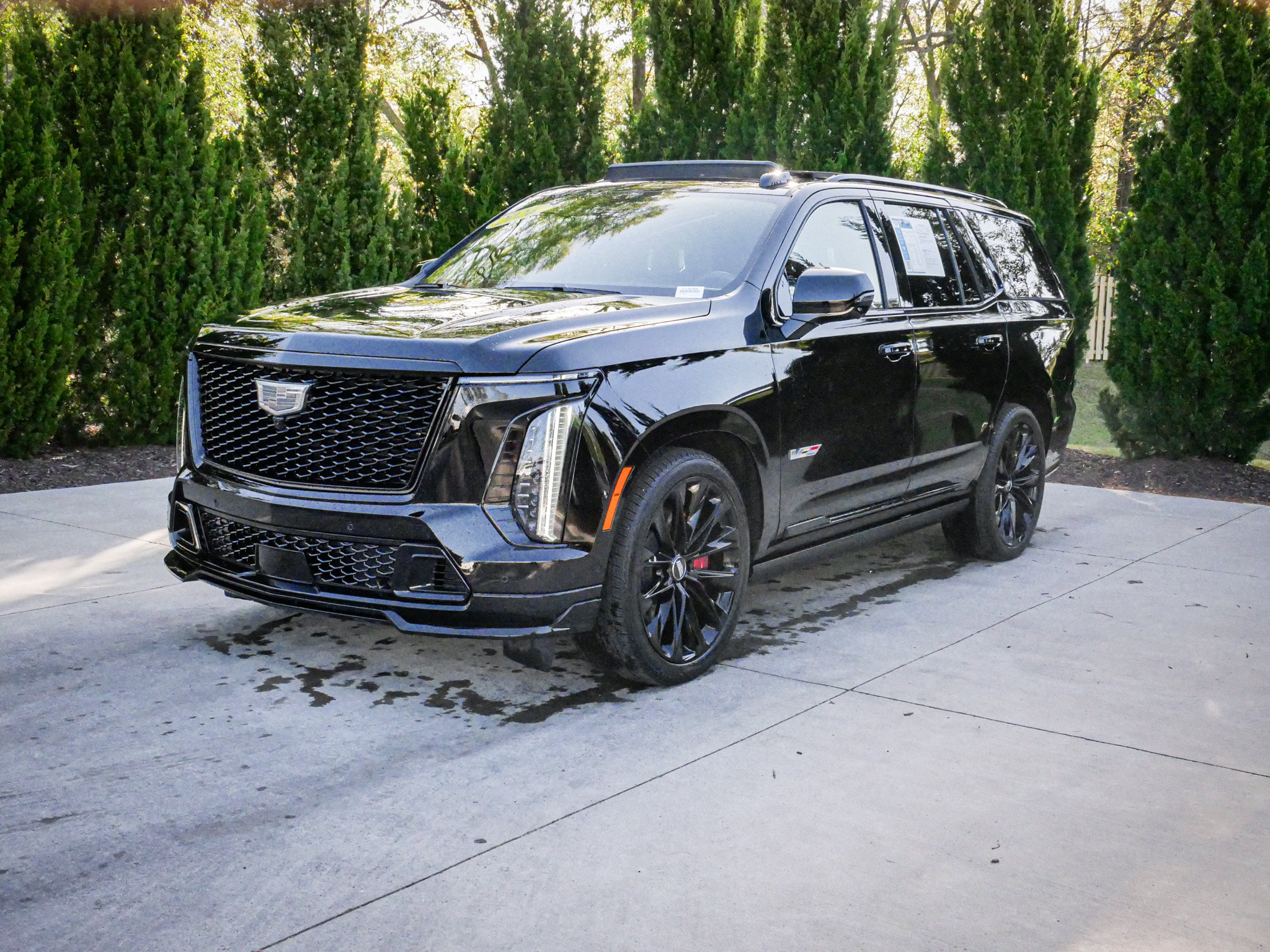Used 2026 Cadillac Escalade V w/ LPO, ONYX Package AWD/4WD image 5