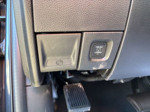 New 2026 RAM 3500 Laramie w/ Sport Appearance Package AWD/4WD image 32