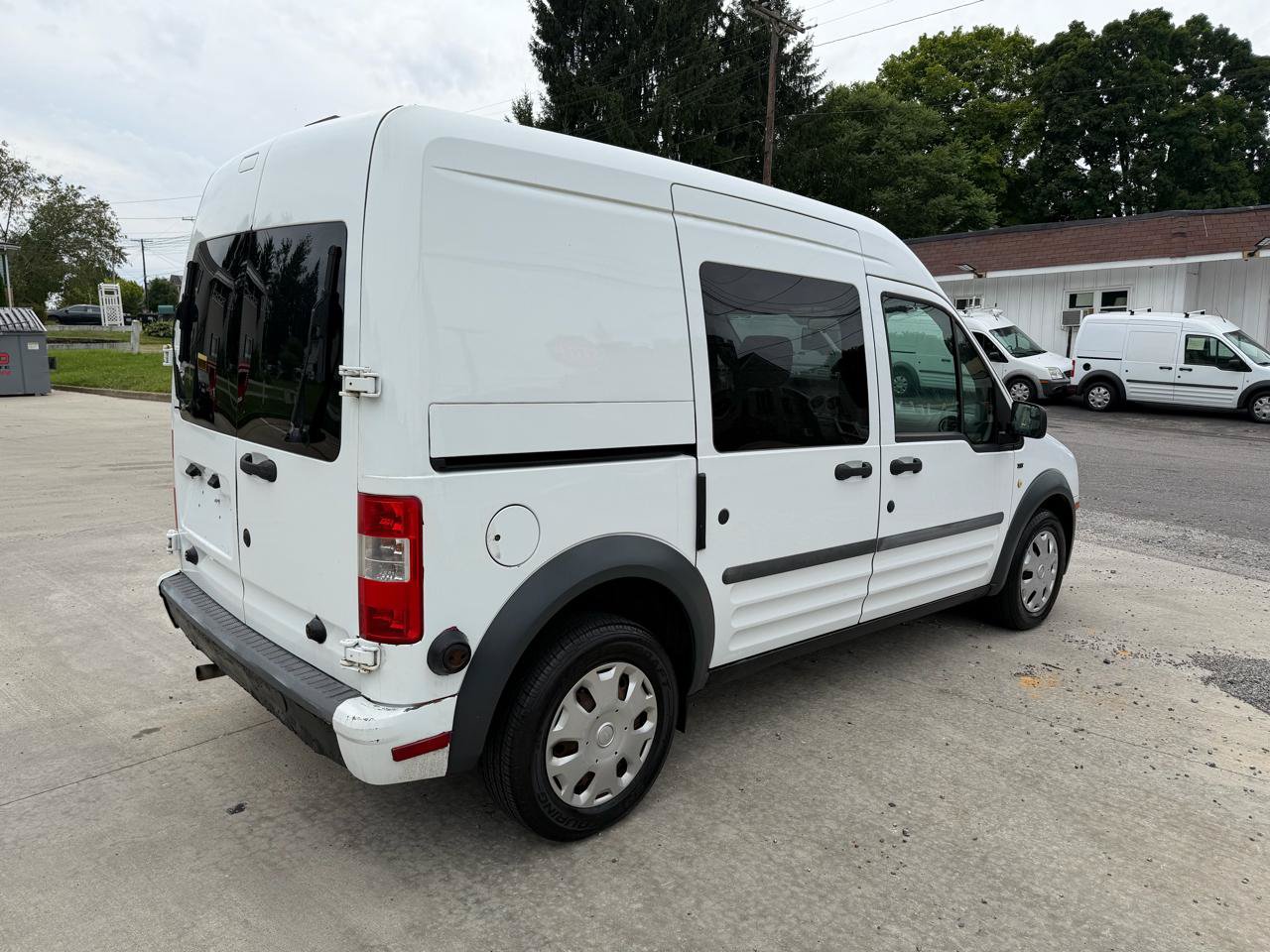 Used 2011 Ford Transit Connect XLT FWD image 5