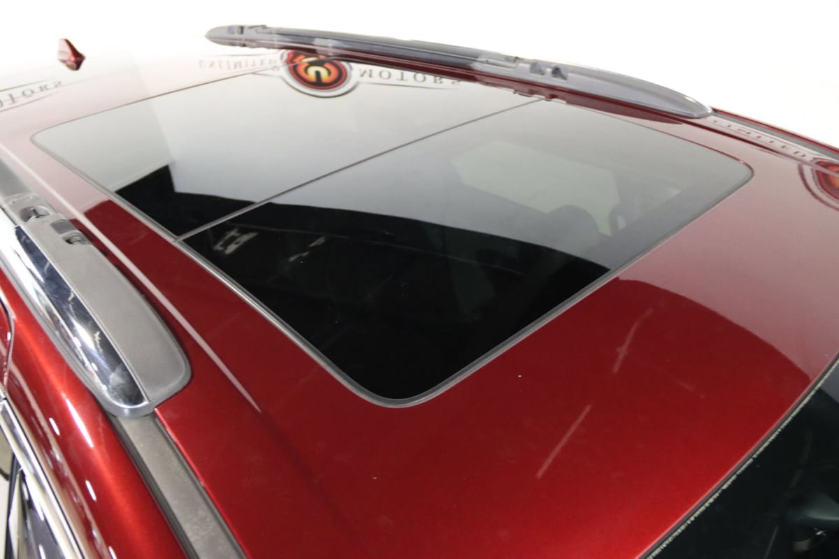 Used 2018 Chrysler Pacifica Limited FWD image 69