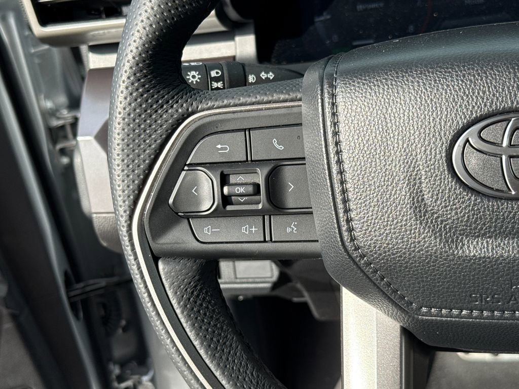 Used 2025 Toyota Tacoma TRD Sport image 15