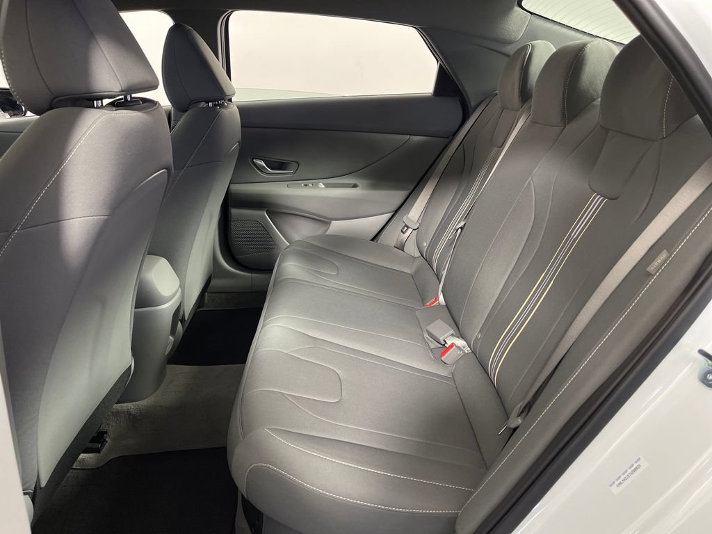 New 2026 Hyundai Elantra SEL FWD image 13