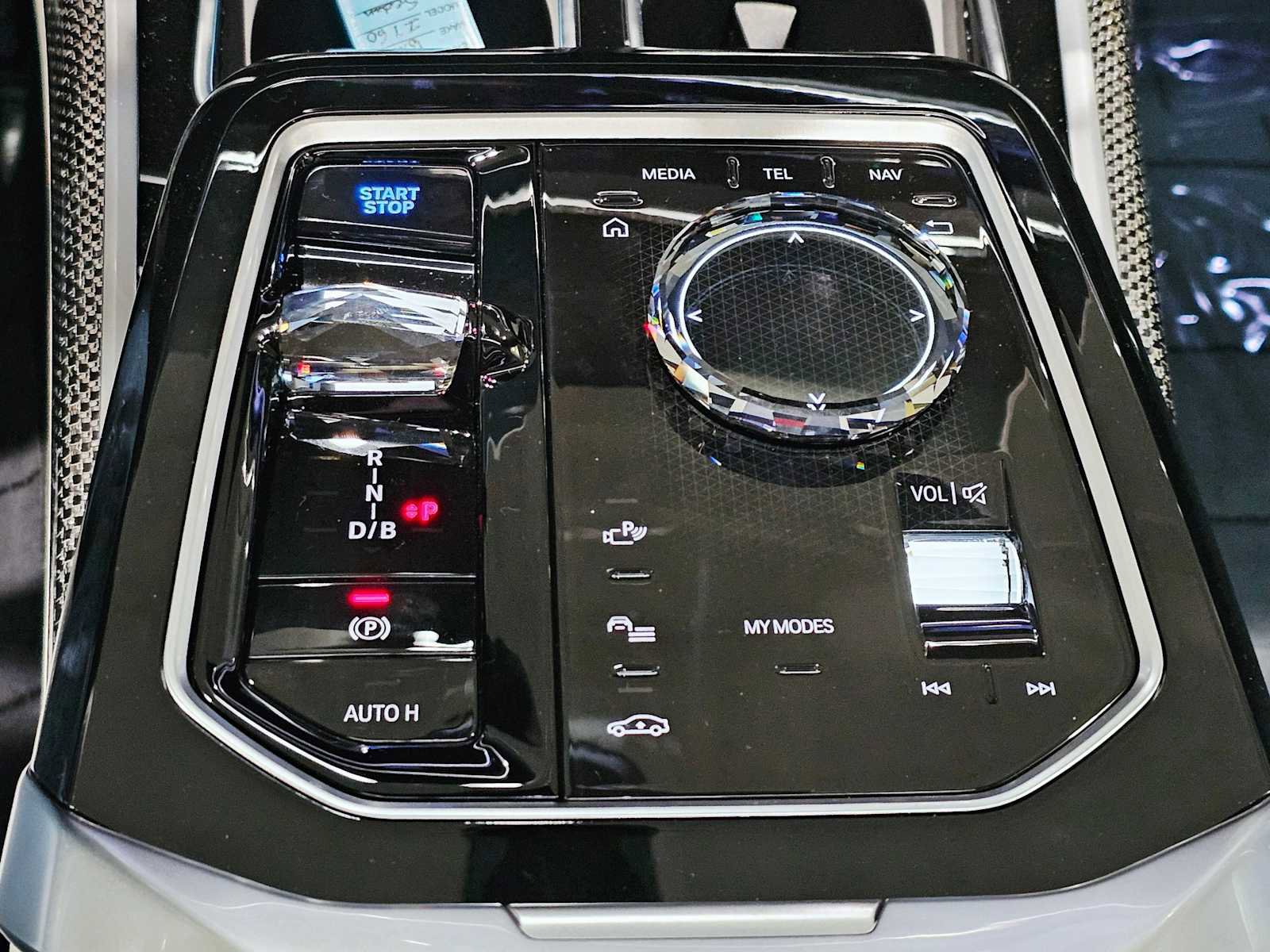 New 2025 BMW i7 xDrive60 w/ Executive Package image 18