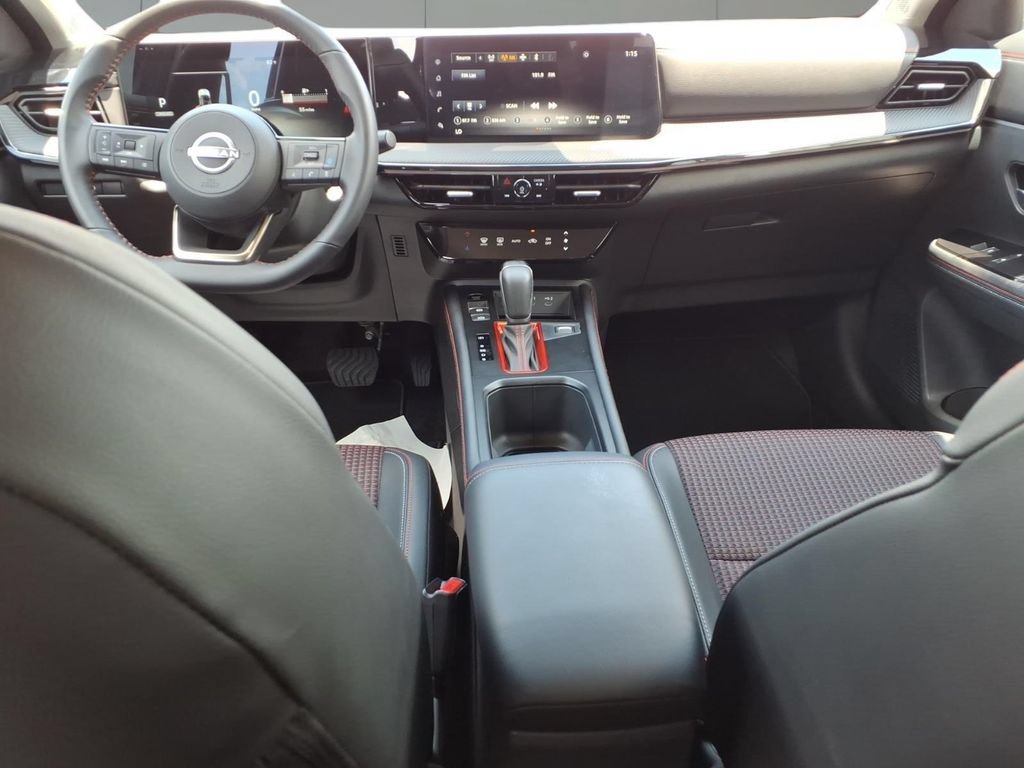 New 2025 Nissan Kicks SR w/ Illumination Package AWD/4WD image 12