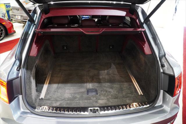 Used 2020 Bentley Bentayga AWD/4WD image 33