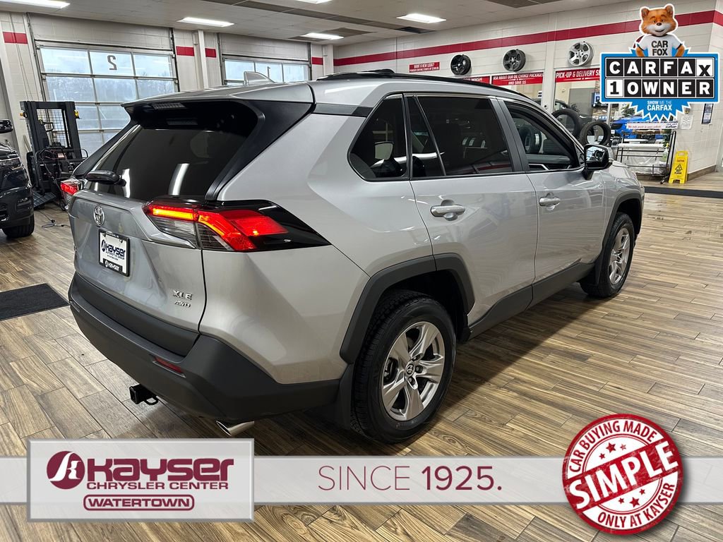 Used 2022 Toyota RAV4 XLE image 5