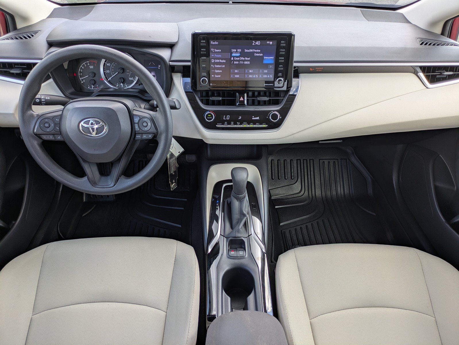 Used 2022 Toyota Corolla LE FWD image 11