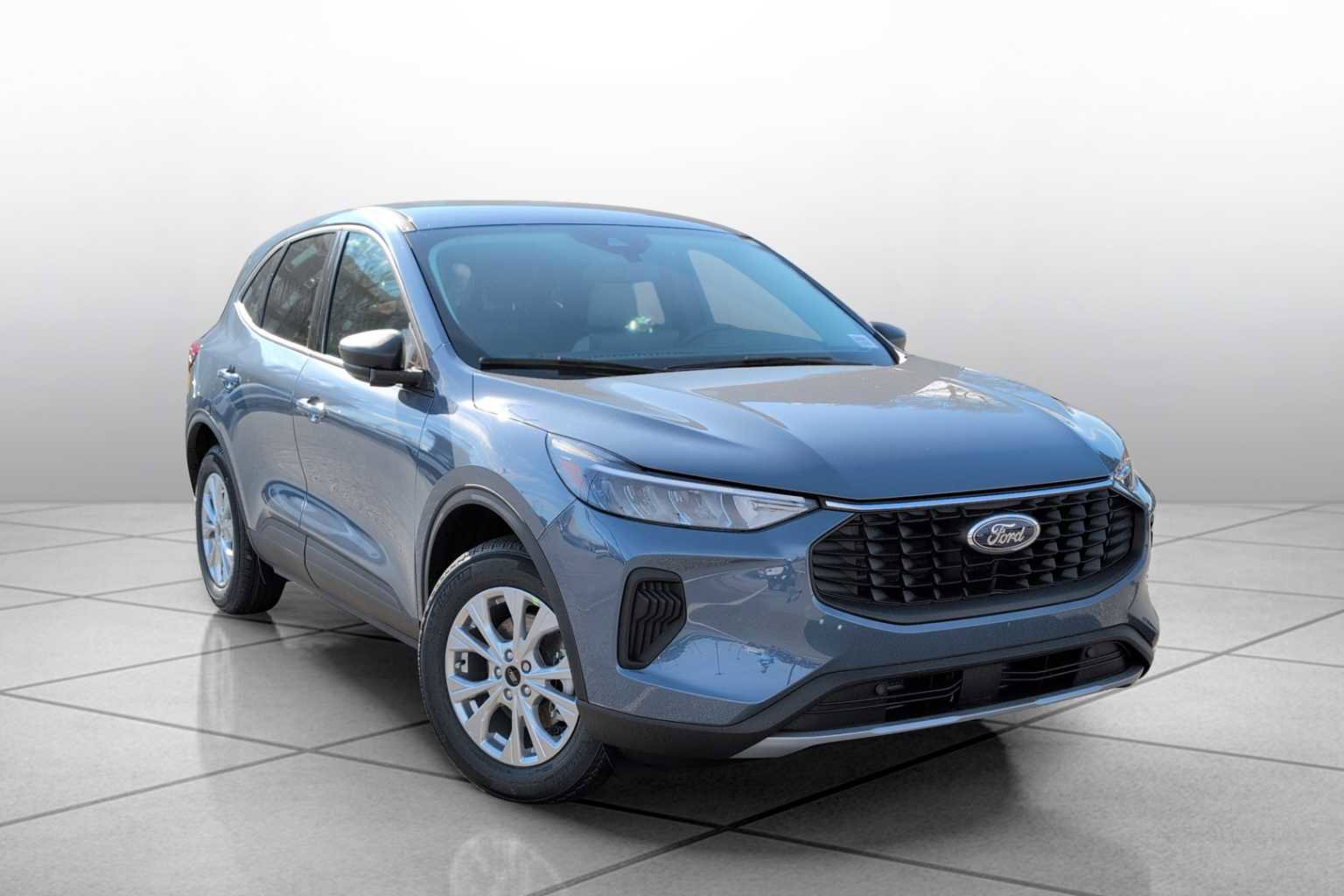 New 2026 Ford Escape Active w/ Tech Pack #1 FWD image 2