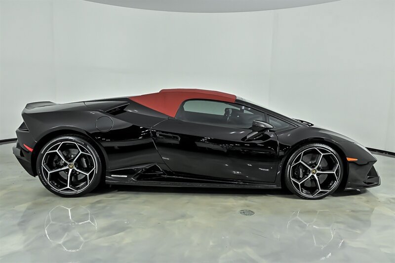 Used 2020 Lamborghini Huracan EVO AWD/4WD image 12