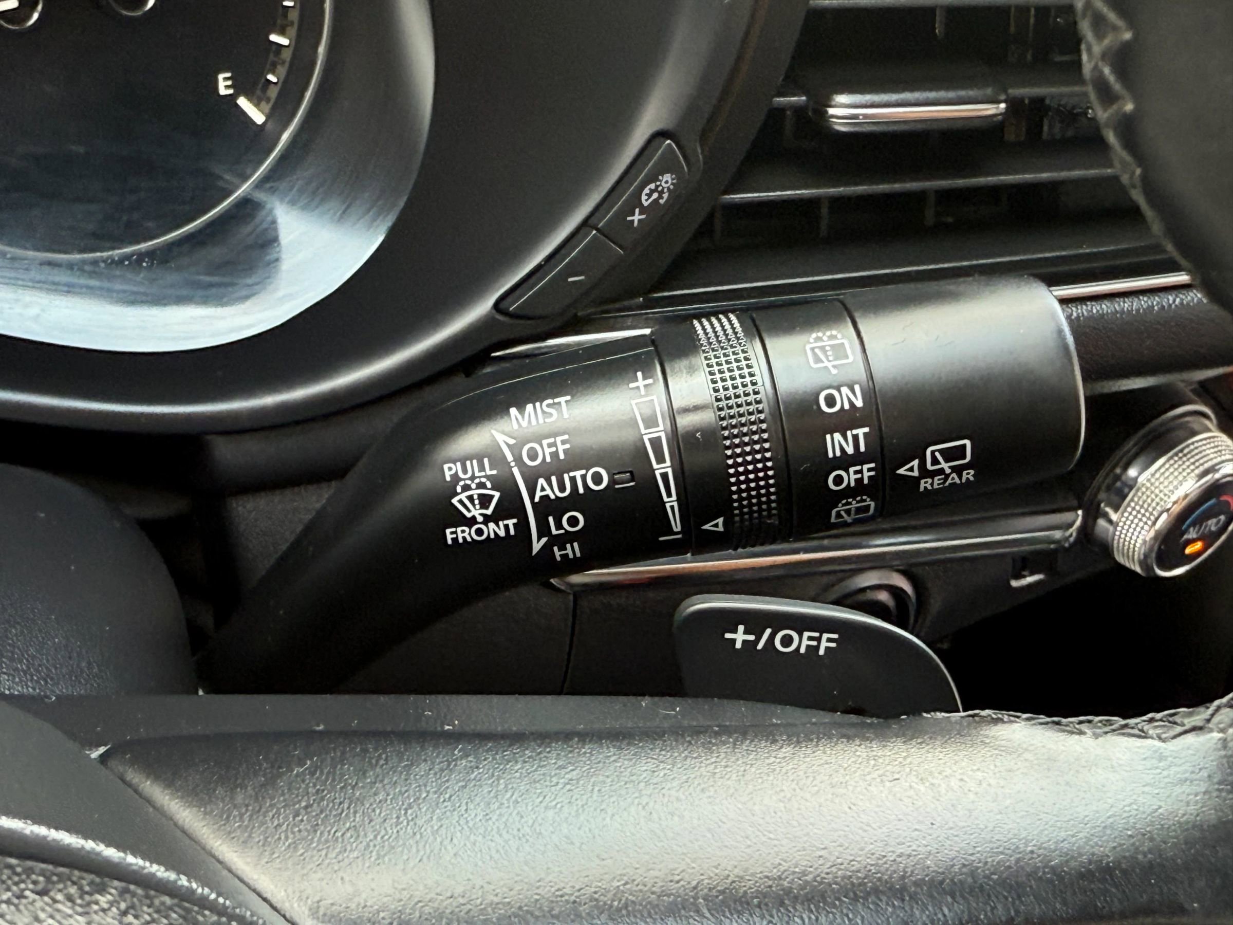 Used 2022 MAZDA MAZDA3 s image 21