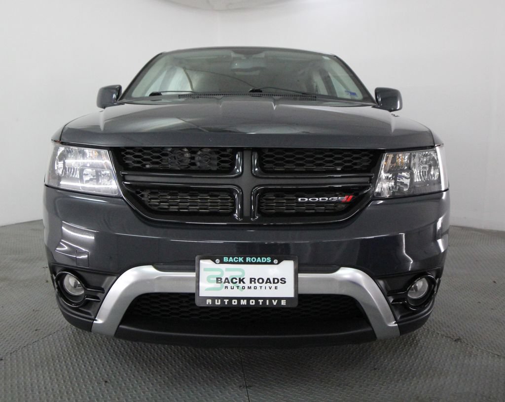 Used 2018 Dodge Journey Crossroad w/ Nav & Sun Group AWD/4WD image 2