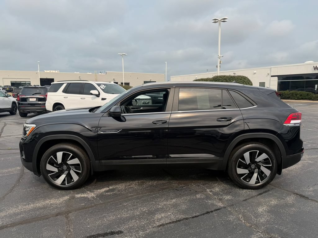 Used 2024 Volkswagen Atlas Cross Sport SE AWD/4WD image 5