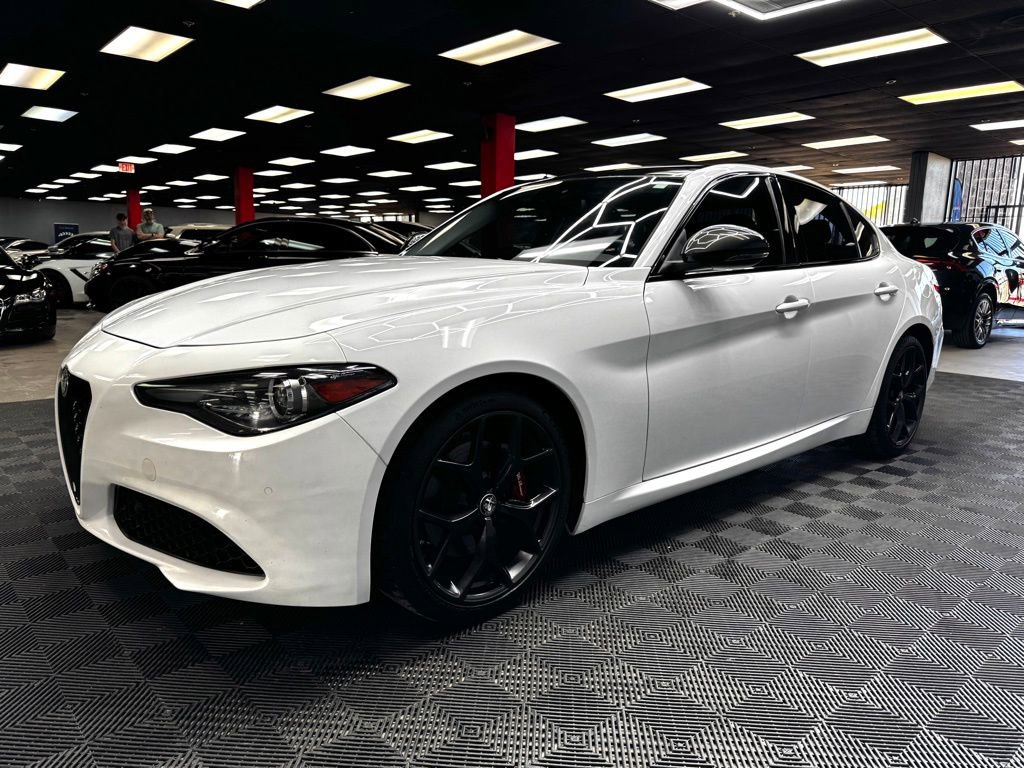 Used 2019 Alfa Romeo Giulia Ti w/ Nero Edizione image 8
