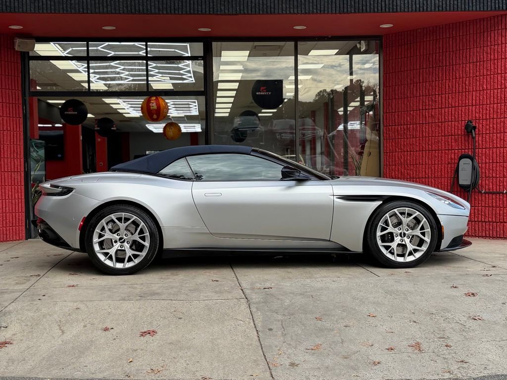 Used 2019 Aston Martin DB11 Volante image 9