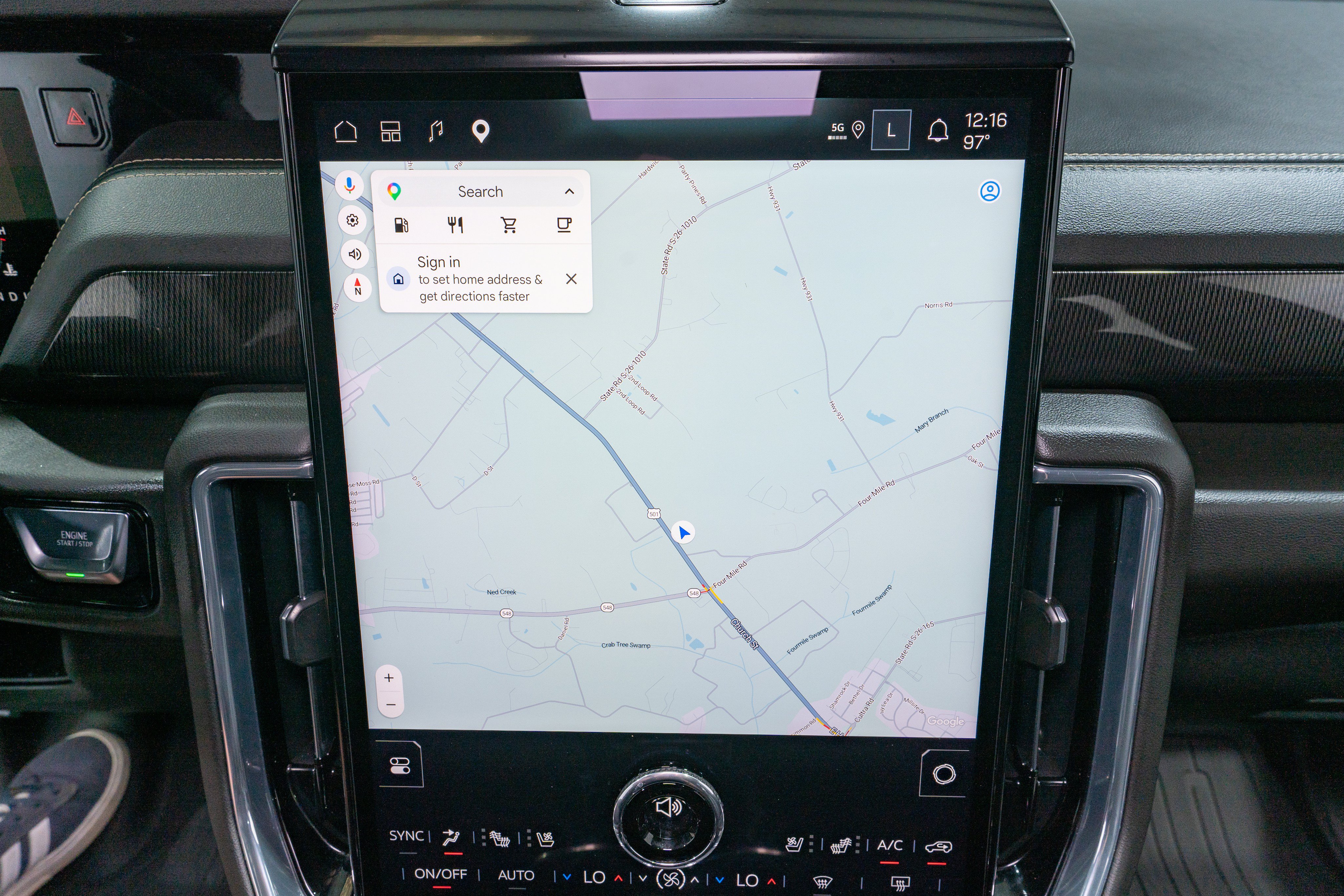 Used 2025 GMC Yukon Elevation w/ Elevation Premium Package AWD/4WD image 18