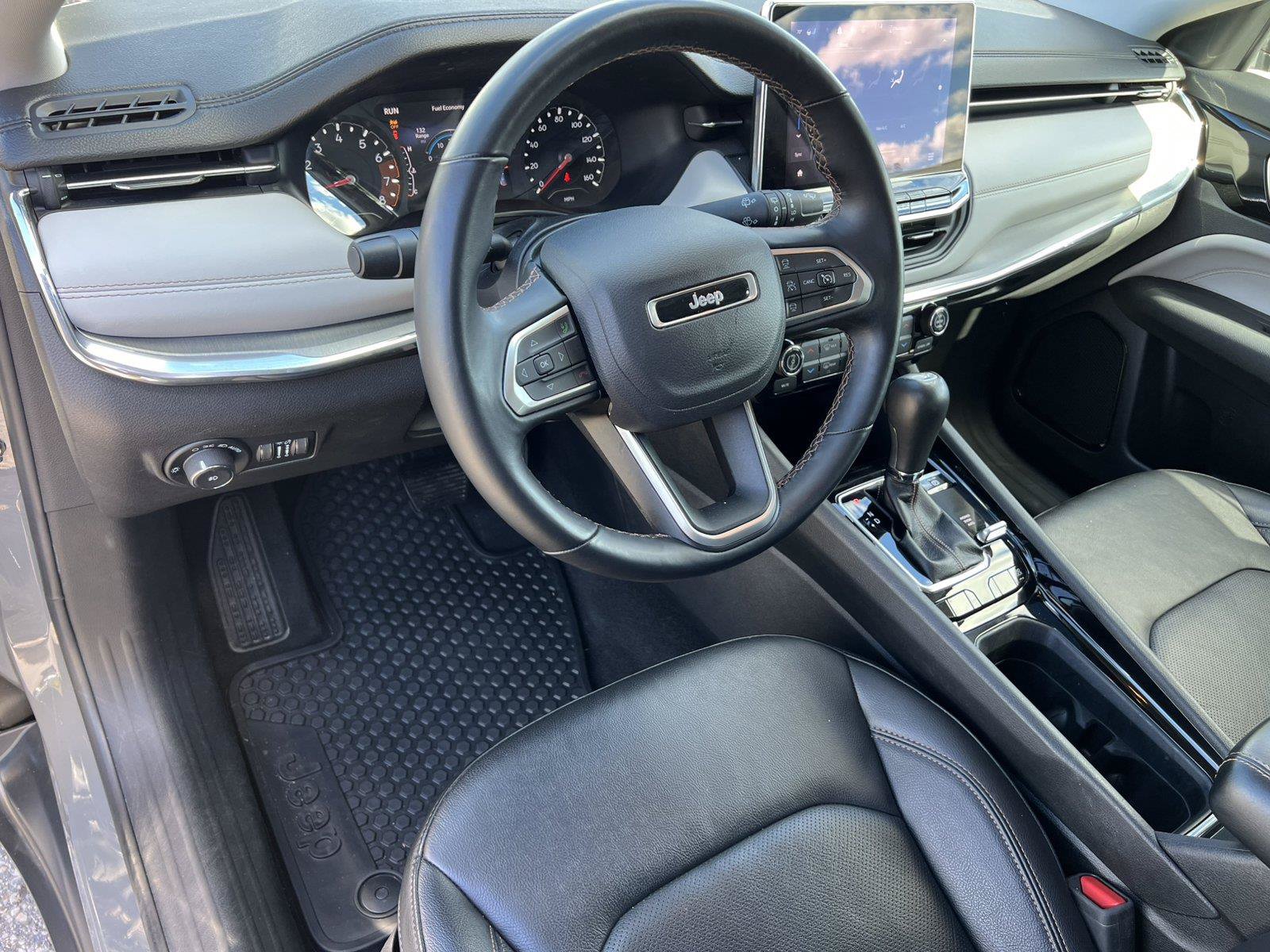 Used 2022 Jeep Compass Limited AWD/4WD image 16