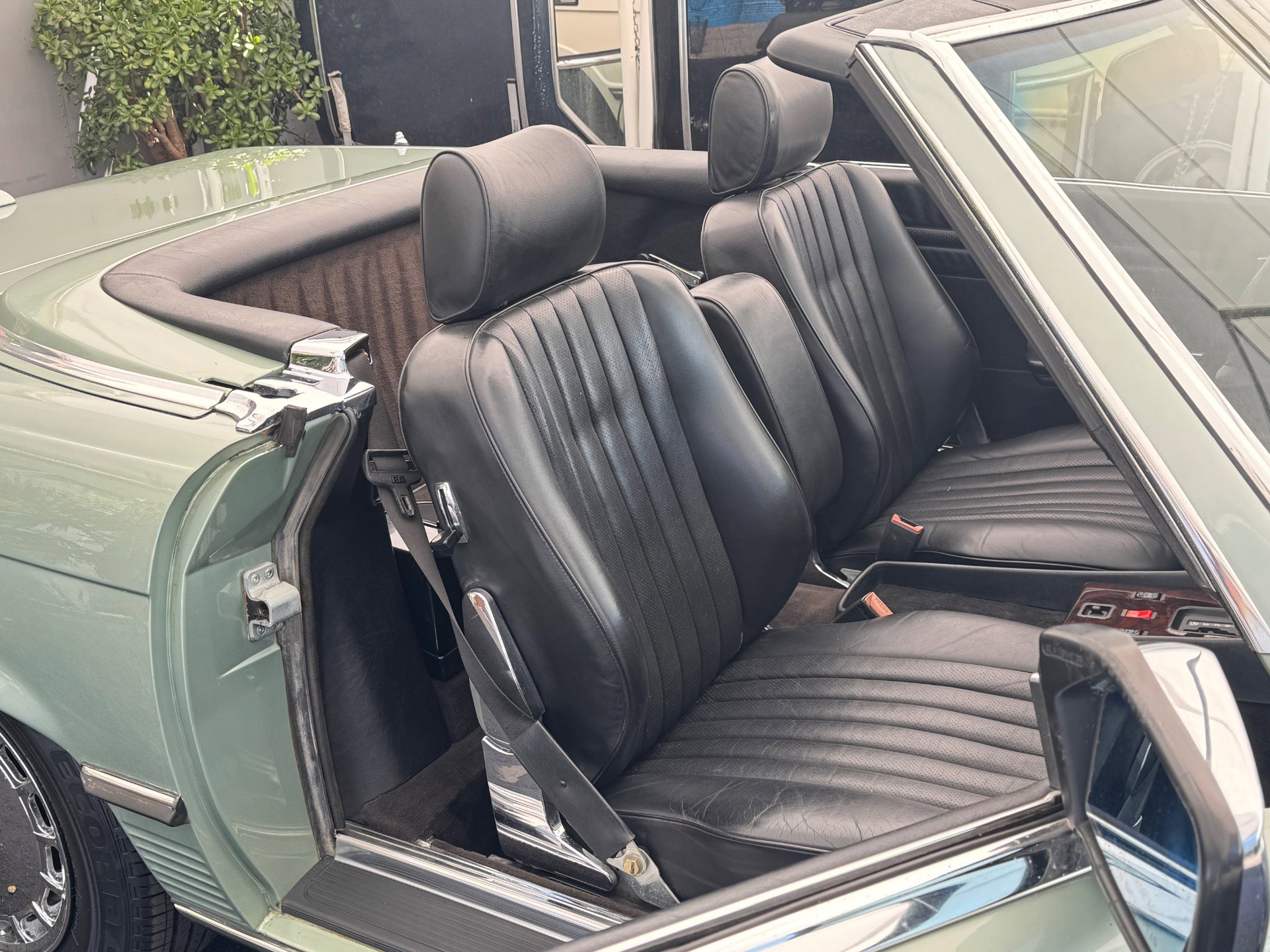 Used 1988 Mercedes-Benz 560 SL image 25