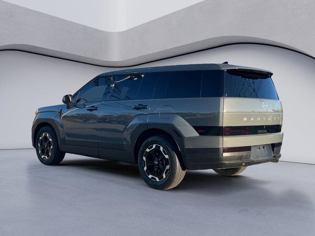 Used 2025 Hyundai Santa Fe SE image 3
