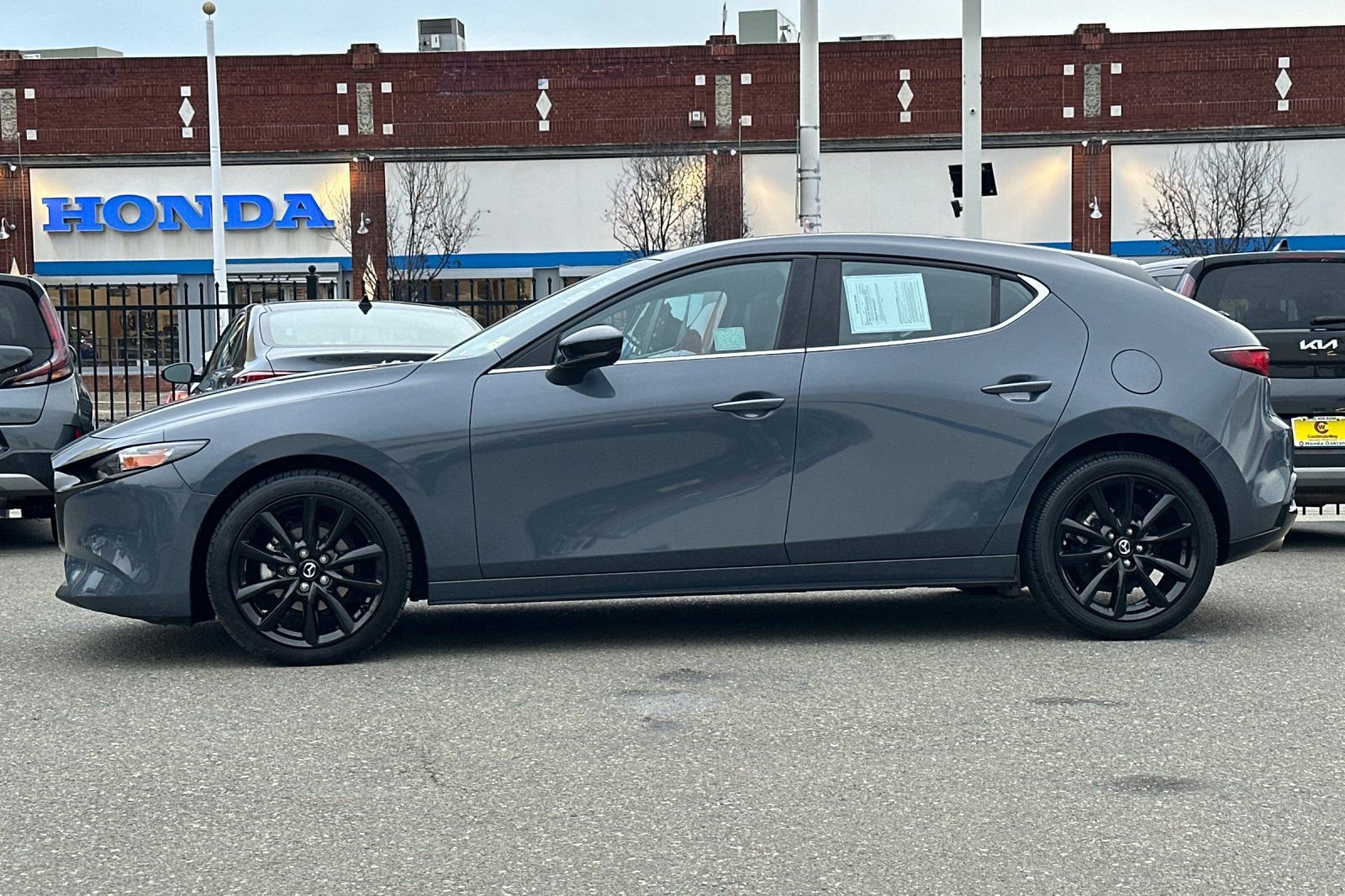 Used 2022 MAZDA MAZDA3 s image 7