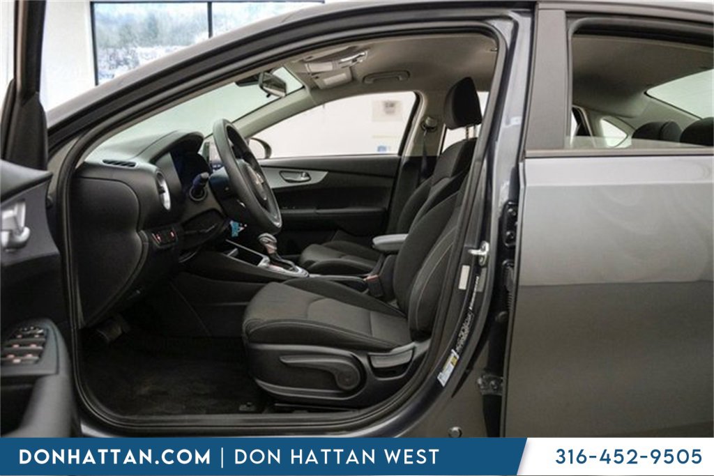 Used 2024 Kia Forte LXS image 5