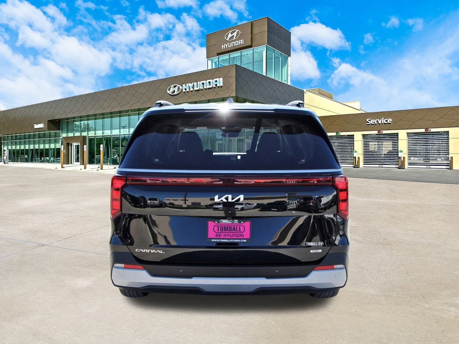 Used 2025 Kia Carnival EX image 7