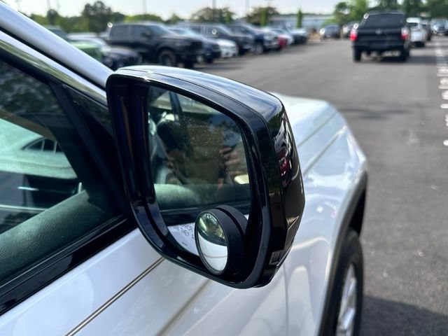 Used 2022 Jeep Grand Cherokee L Limited AWD/4WD image 12
