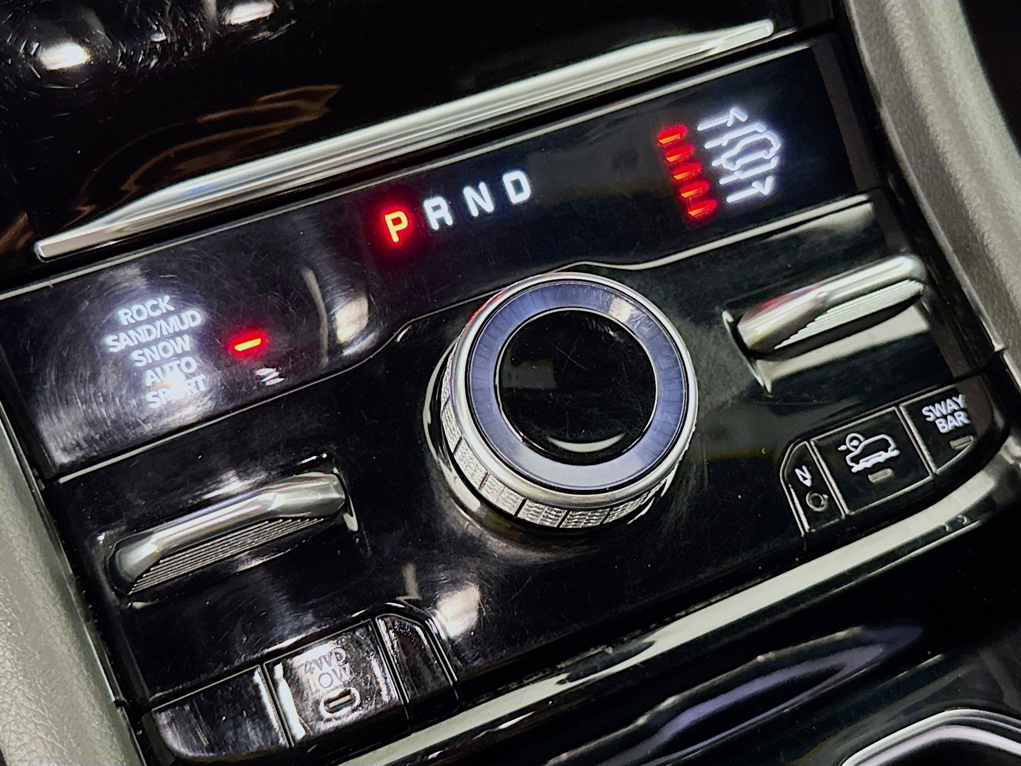 Used 2023 Jeep Grand Cherokee Trailhawk w/ Luxury Tech Group III image 19