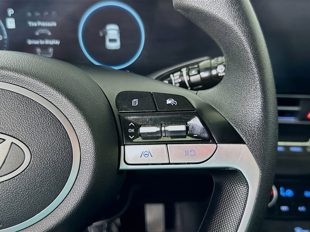 Used 2024 Hyundai Elantra SEL image 23