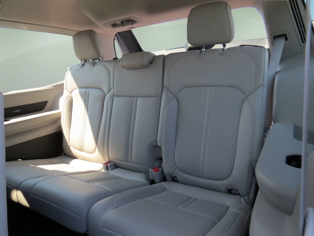 Used 2024 Jeep Wagoneer 4WD w/ Convenience Group I image 12