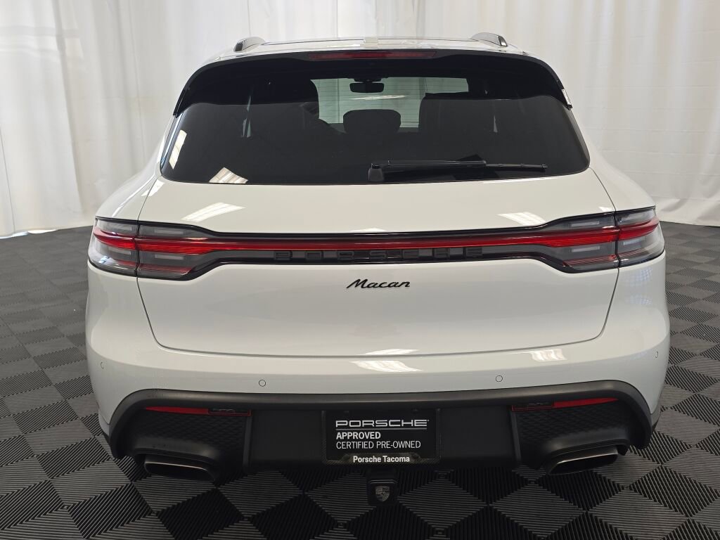 Certified 2024 Porsche Macan image 6