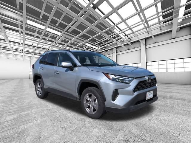 Used 2025 Toyota RAV4 XLE FWD video 1