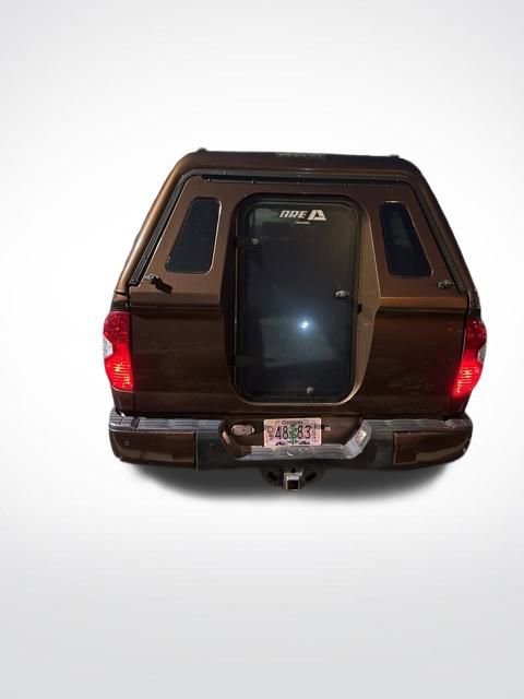 Used 2017 Toyota Tundra Limited w/ Limited Premium Package image 10