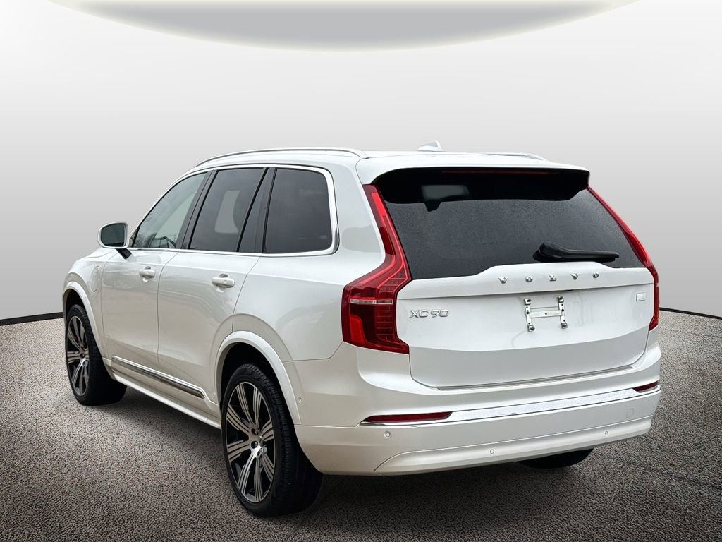 Used 2024 Volvo XC90 T8 Ultimate w/ Lounge Package image 4