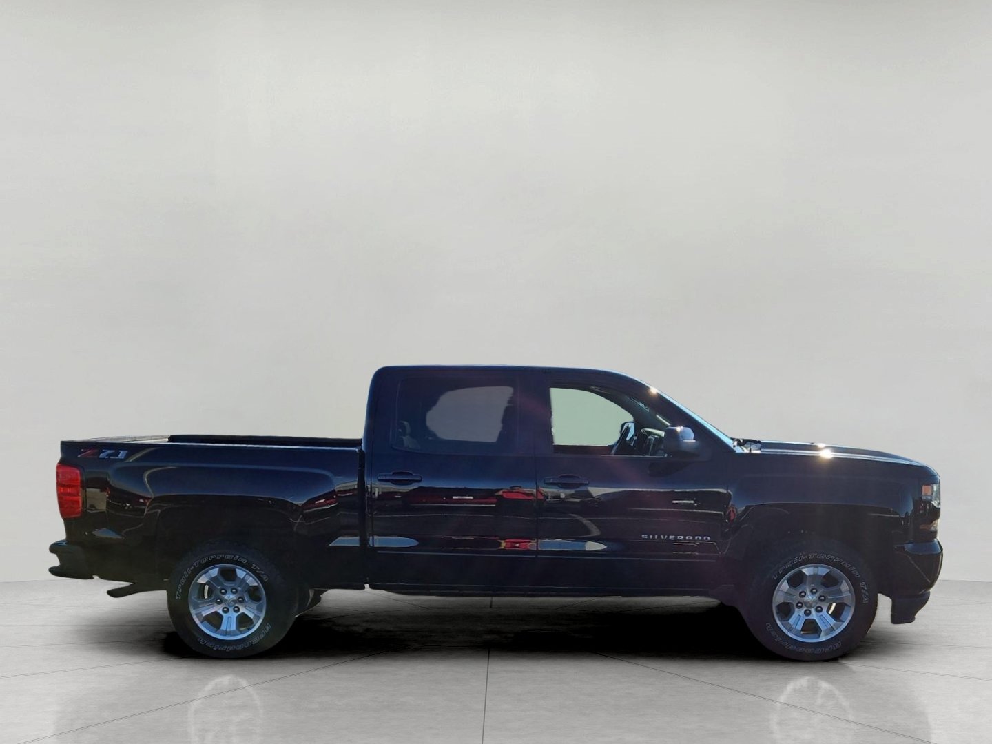 Used 2018 Chevrolet Silverado 1500 LT w/ All Star Edition AWD/4WD image 10