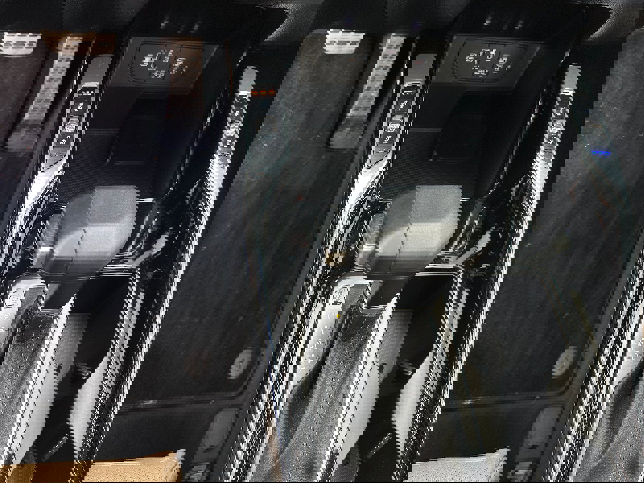 Used 2025 Kia Sorento SX Prestige w/ Olive Brown Leather Package image 51