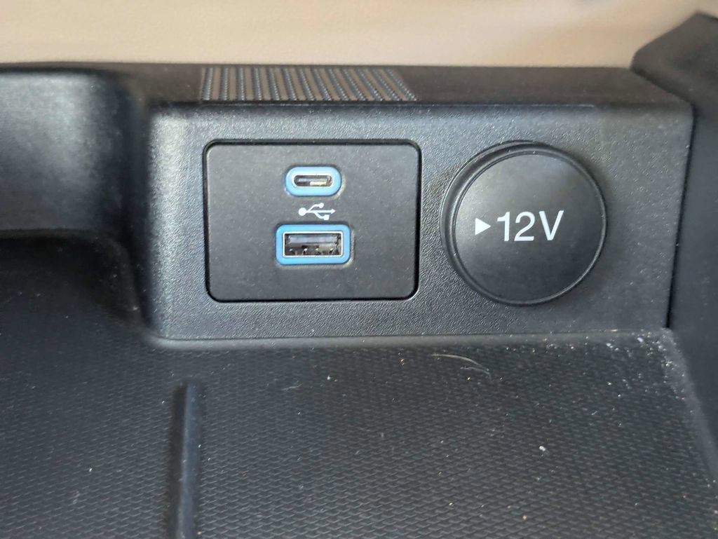 Used 2022 Ford Escape Titanium w/ Class II Trailer Tow Package FWD image 25