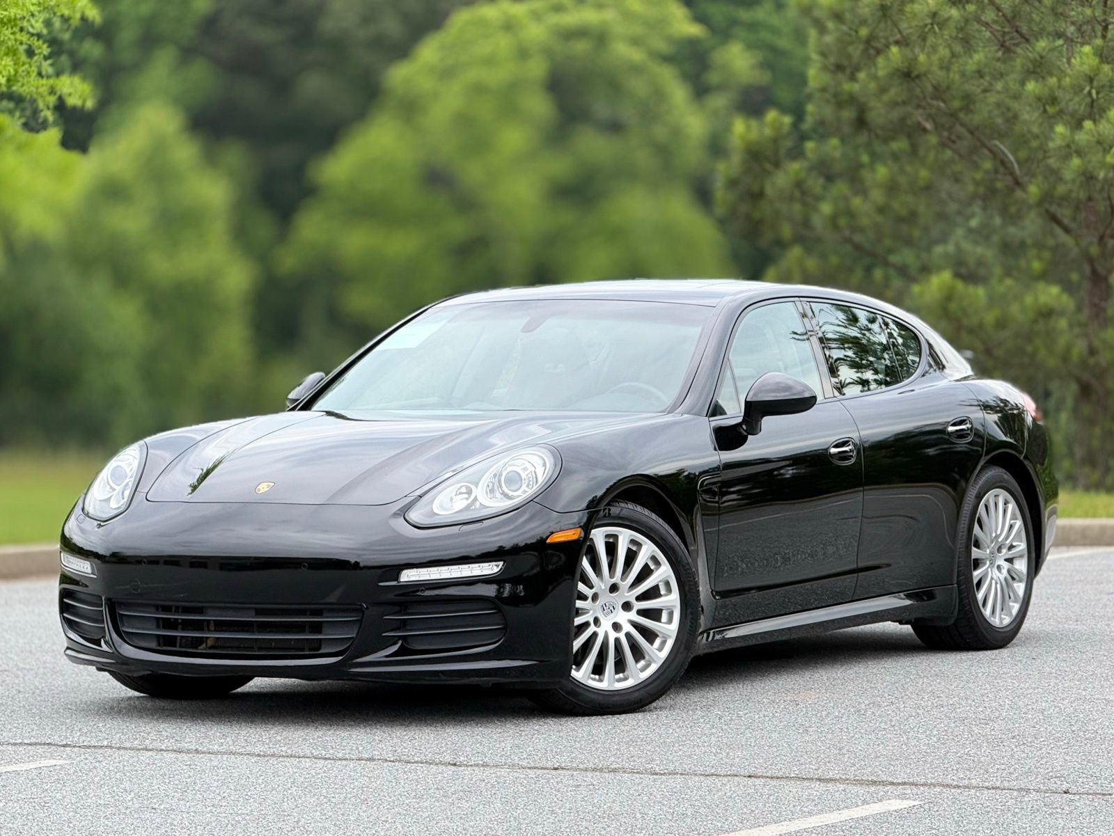 Used 2014 Porsche Panamera RWD image 8